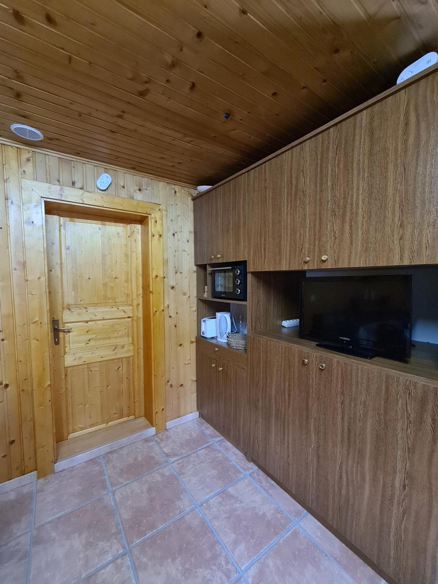 Amb Village Point Dob Εξωτερικό φωτογραφία